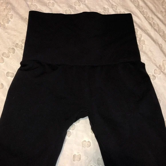 NWOT! Assets by Spanx! Full length, high rise leggings - Picture 5 of 5